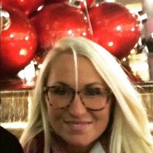 Meet your Posher, Madeline